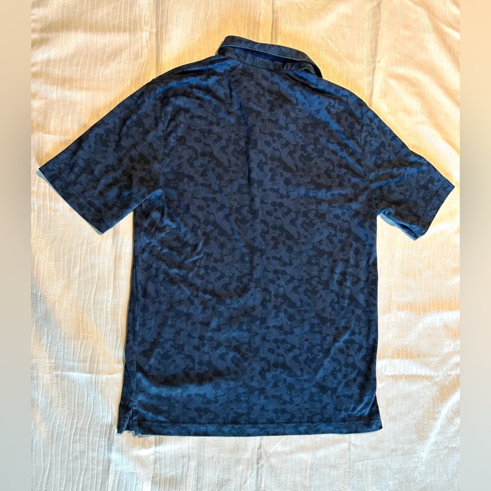 Greg Norman Collection Men's Navy Blue Camouflage-Pattern Polo - Picture 4 of 5